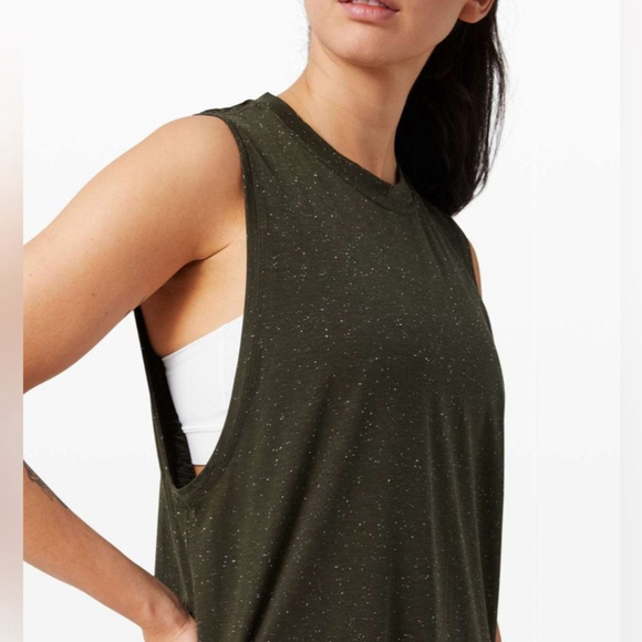 LULULEMON All Yours Boyfriend Tank
Dark Olive / White - Picture 2 of 4